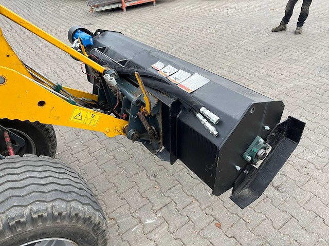 2025 - easy-going - frees - grondfrees voor schranklader / skidteer - afbeelding 16 van  19