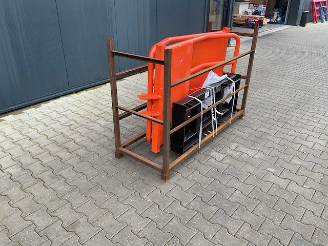 2025 - giyi - cl100 - skid steer clamp grabber - afbeelding 1 van  6