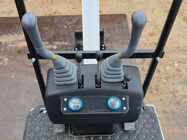 2025 - jpc - kv12 - wit - minigraafmachine - afbeelding 6 van  7