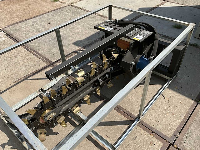 2025 - kettinggraver / - sleuvengraafmachine - afbeelding 5 van  7