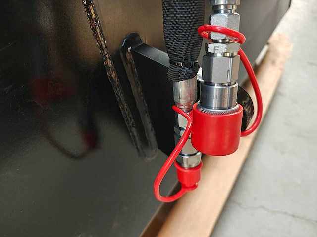 2025 - mestklem voor minishovel euro aansluiting - afbeelding 8 van  8