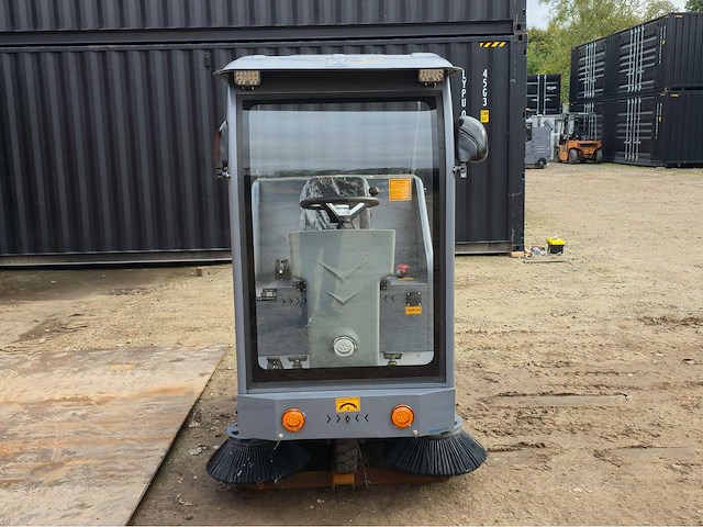 2025 - okg - dy-1400p - straatveegmachine - afbeelding 14 van  15