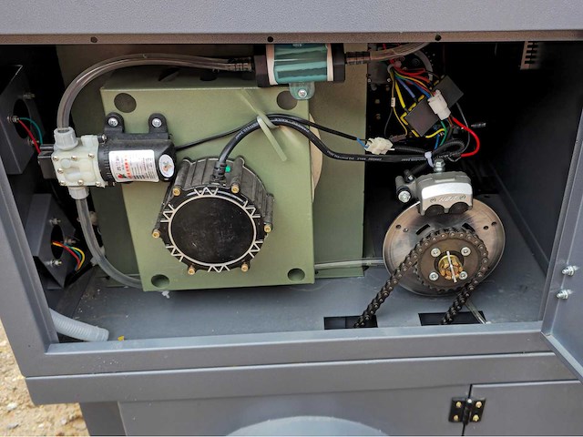 2025 - okg - dy-2000 - straatveegmachine - afbeelding 8 van  18