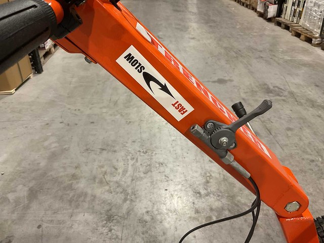 2025 - rte 6776 sleuvengraafmachine - afbeelding 8 van  21