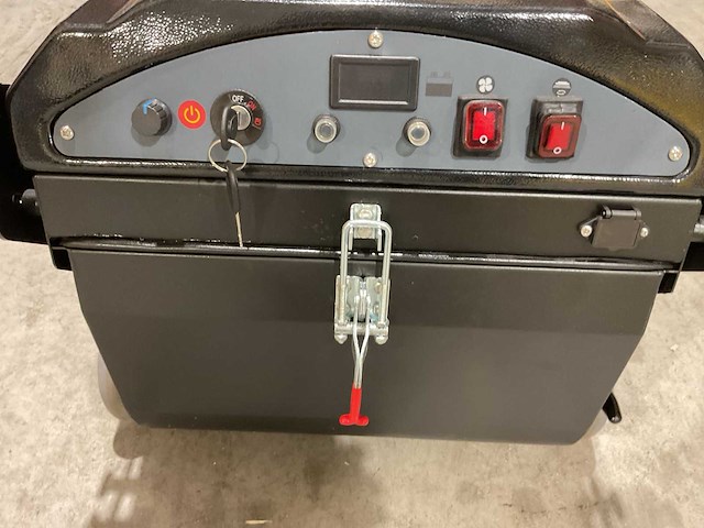 2025 - rte ms30 veegmachine - afbeelding 3 van  17