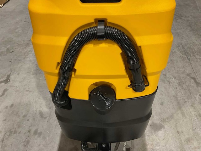 2025 - rte rofs-70 schoonmaakwagen - afbeelding 14 van  25