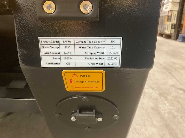 2025 - rte sw80 straatveegmachine - afbeelding 4 van  18