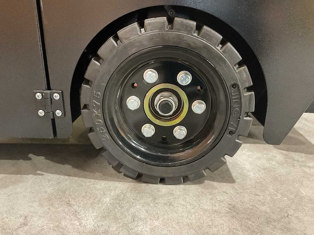 2025 - rte sw80 straatveegmachine - afbeelding 5 van  19