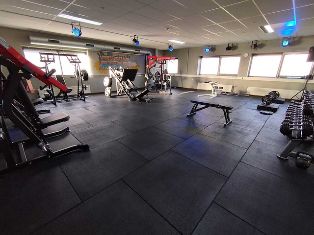 2025 - rubberen vloertegel / sportvloer - afbeelding 4 van  4