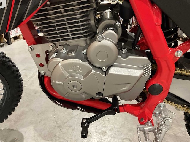 2025 - ultra cross thunder 300 blauw agb40-1 motorfiets - afbeelding 12 van  18