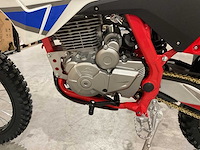 2025 - ultra cross thunder 300 rood agb40-1 motorfiets - afbeelding 21 van  23