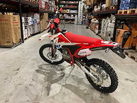 2025 - ultra cross thunder 300 rood agb40-1 motorfiets - afbeelding 10 van  21