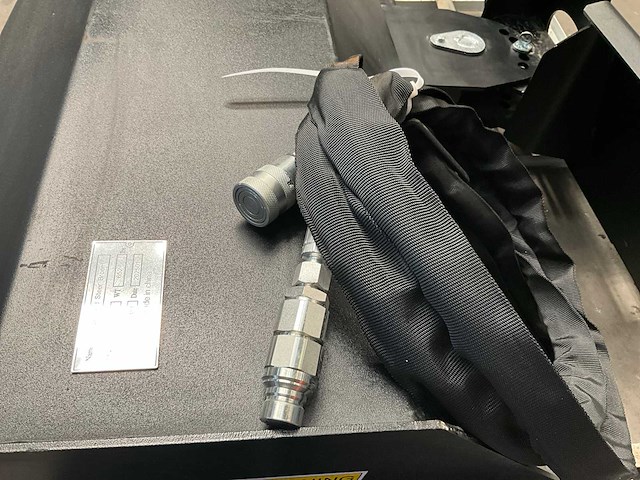 2025 72 inch bezem/ veegmachine voor schranklader - afbeelding 4 van  8