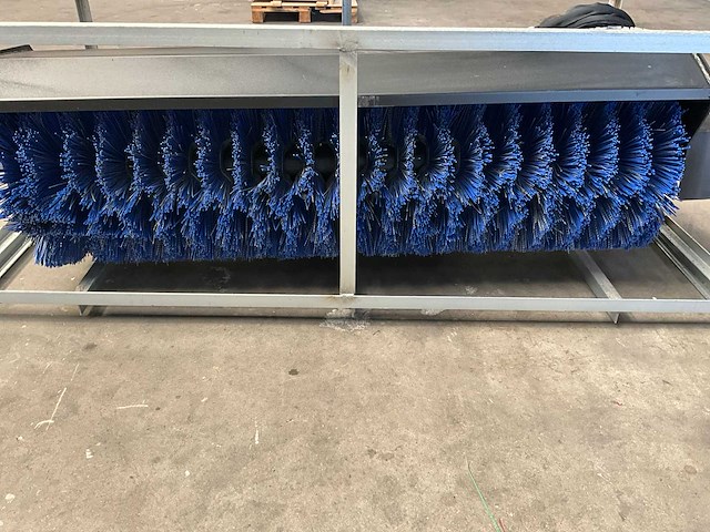 2025 72 inch bezem/ veegmachine voor schranklader - afbeelding 8 van  8