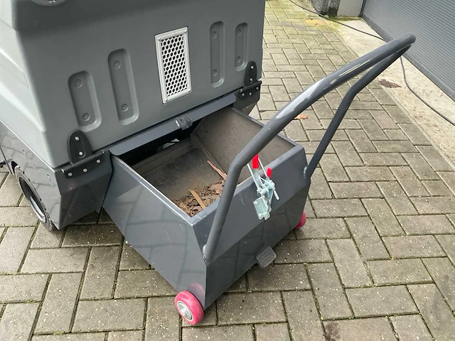 2025 a13 zelfrijdende veegmachine - afbeelding 4 van  15