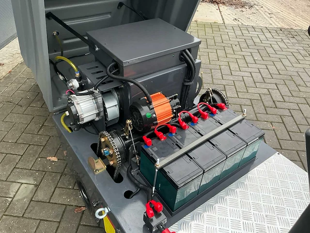 2025 a13 zelfrijdende veegmachine - afbeelding 5 van  15