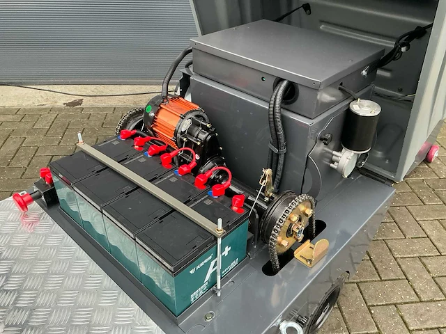 2025 a13 zelfrijdende veegmachine - afbeelding 6 van  15