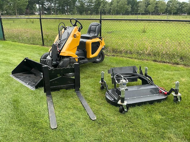 2025 agt industrial hr230 mini shovel - afbeelding 1 van  16