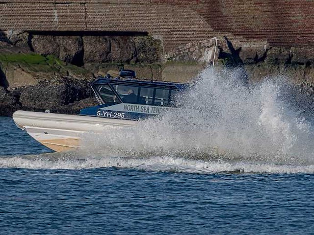 2025 blue-spirit 10.0 cabin fast crew tender - afbeelding 23 van  41