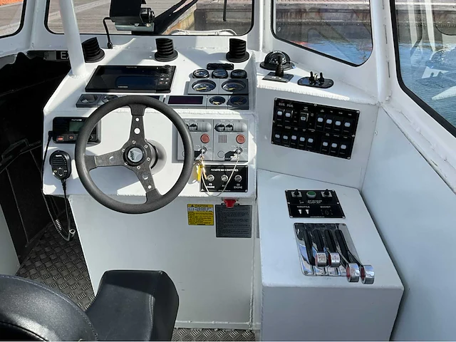 2025 blue-spirit 10.0 cabin fast crew tender - afbeelding 7 van  41
