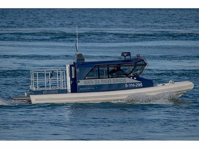 2025 blue-spirit 10.0 cabin fast crew tender - afbeelding 12 van  41