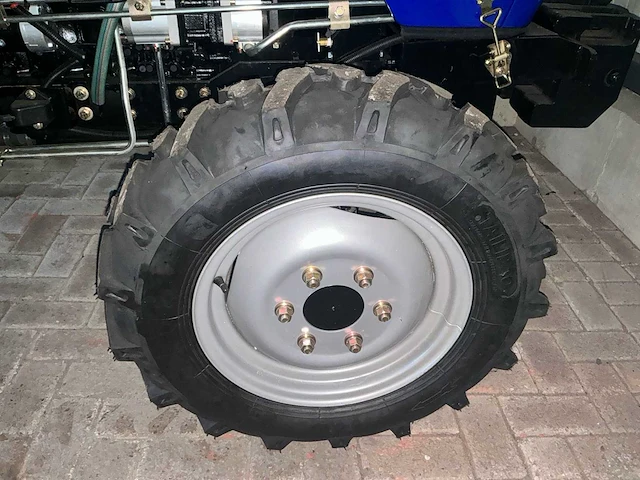 2025 bouman nm-t40 compacttractor met maaidek “ongebruikt” - afbeelding 22 van  47