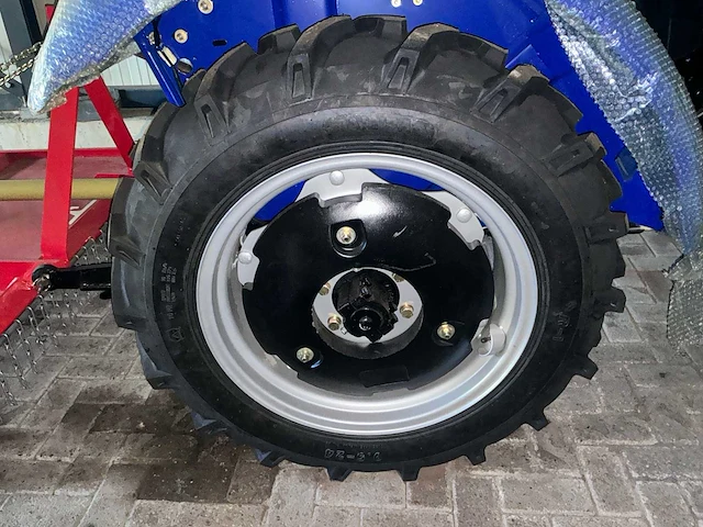 2025 bouman nm-t40 compacttractor met maaidek “ongebruikt” - afbeelding 20 van  47