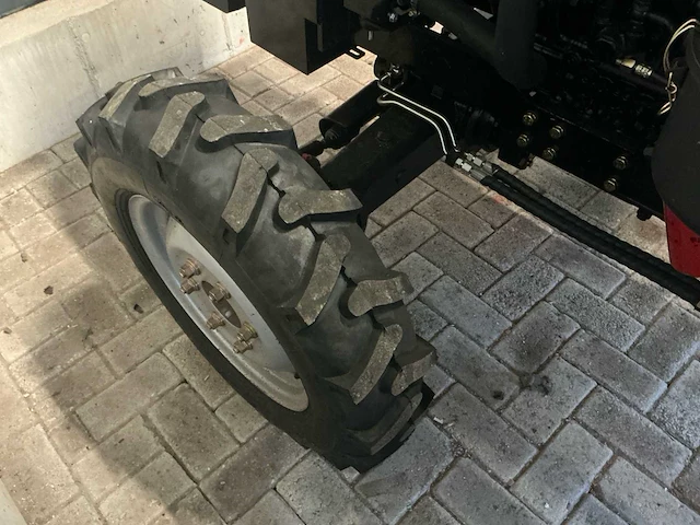 2025 bouman nm-t40 compacttractor met maaidek “ongebruikt” - afbeelding 35 van  47