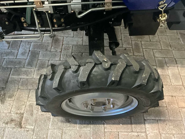 2025 bouman nm-t40 compacttractor met maaidek “ongebruikt” - afbeelding 27 van  47