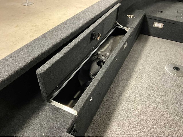 2025 brema boat 450 v pro fishing boat - afbeelding 13 van  13