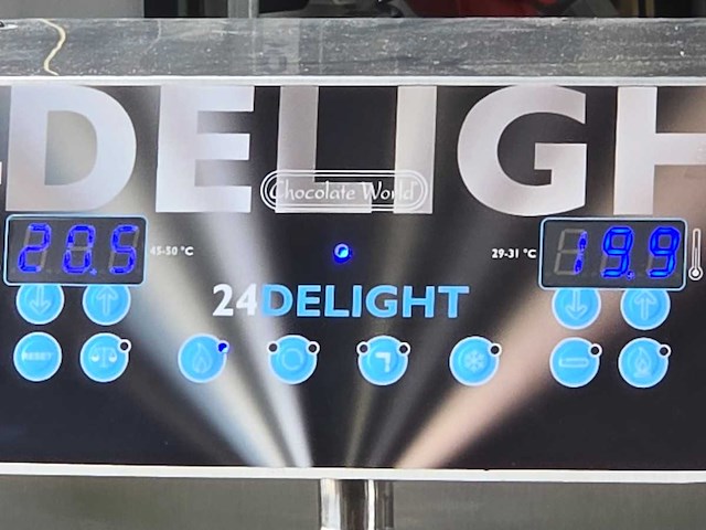 2025 chocolate world 24 delight tempereermachine - afbeelding 4 van  5