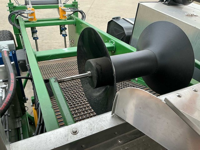 2025 christiaens b 820 2750 zr volautomatische asperge oogstmachine - afbeelding 17 van  32