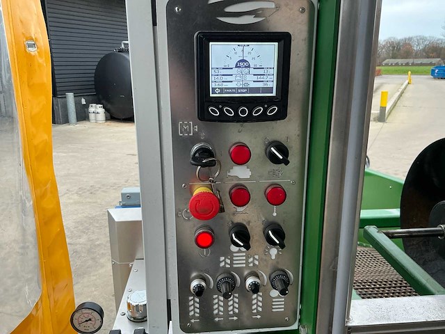 2025 christiaens b 820 2750 zr volautomatische asperge oogstmachine - afbeelding 19 van  32