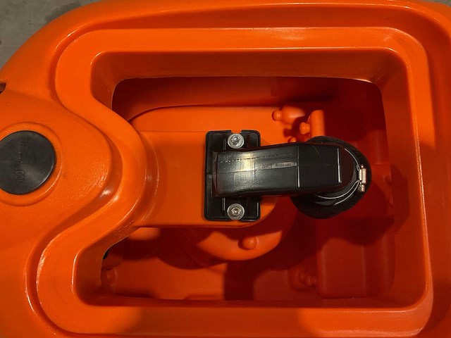 2025 daewoo dafr70 vloerreiniger - afbeelding 28 van  35