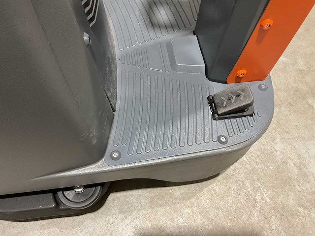 2025 daewoo dafr70 vloerreiniger - afbeelding 18 van  35