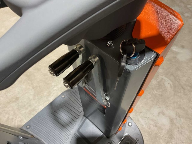 2025 daewoo dafr70 vloerreiniger - afbeelding 15 van  34