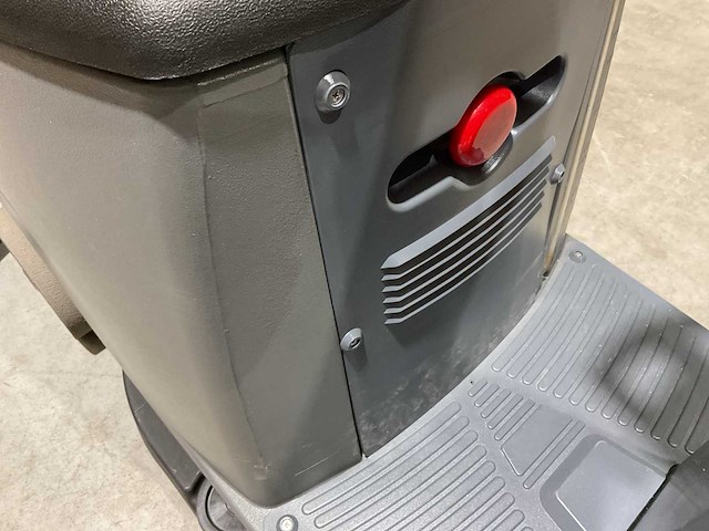 2025 daewoo dafr70 vloerreiniger - afbeelding 22 van  34