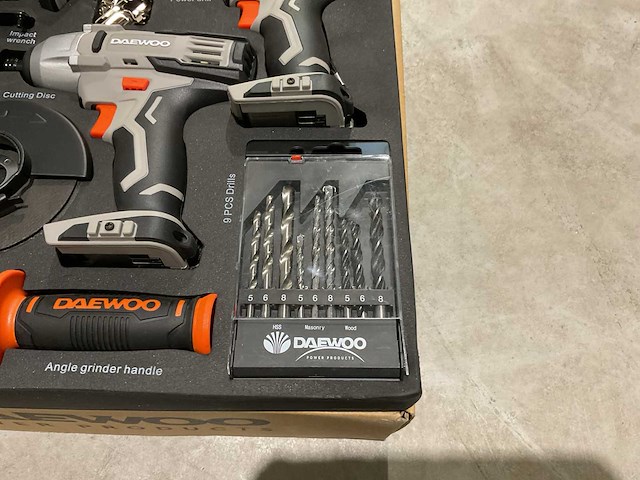 2025 daewoo u-force 4 in 1 gereedschapsset - afbeelding 9 van  11