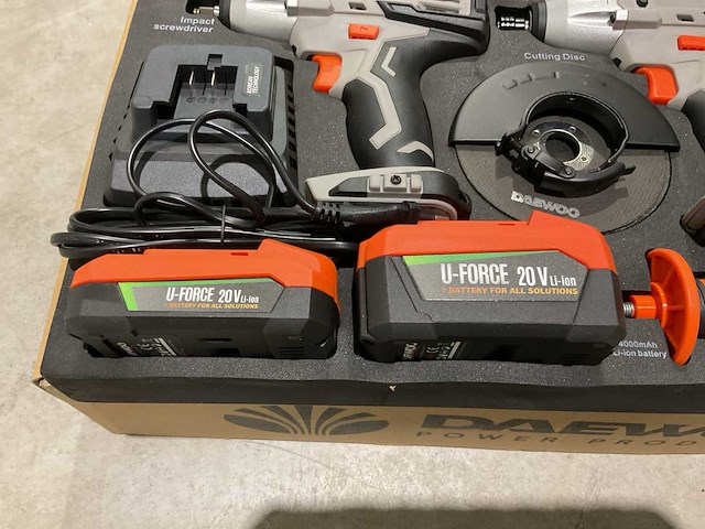 2025 daewoo u-force 4 in 1 gereedschapsset - afbeelding 2 van  12