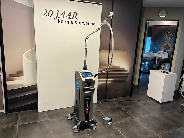 2025 deka red touch pro laserbehandelingsysteem - afbeelding 1 van  7