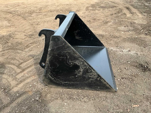 2025 dichte bak 770mm voorzetapparatuur ongebruikt - afbeelding 3 van  3