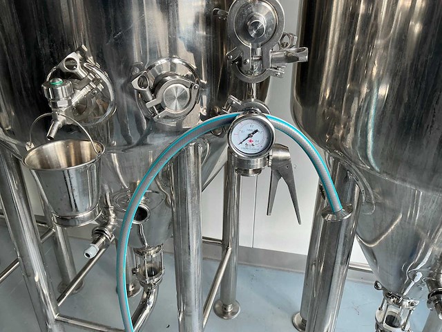 2025 drukfermentatietank dubbelwandig 250 liter - afbeelding 10 van  10
