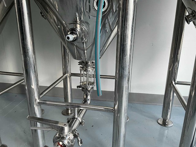 2025 drukfermentatietank dubbelwandig 250 liter - afbeelding 8 van  9