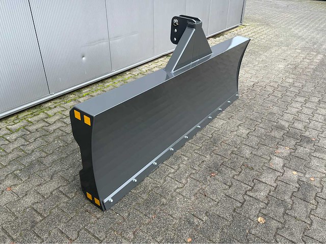 2025 fendt stalenschuif - frontschuif - schuifbord - afbeelding 1 van  8