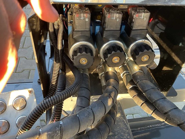 2025 giyi gr87 schranklader - afbeelding 10 van  12