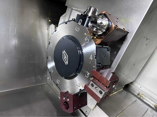 2025 glorymaq gm-60hy cnc-draaibank - afbeelding 15 van  19