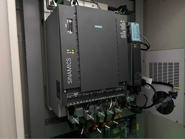 2025 glorymaq gm-60hy cnc-draaibank - afbeelding 7 van  19