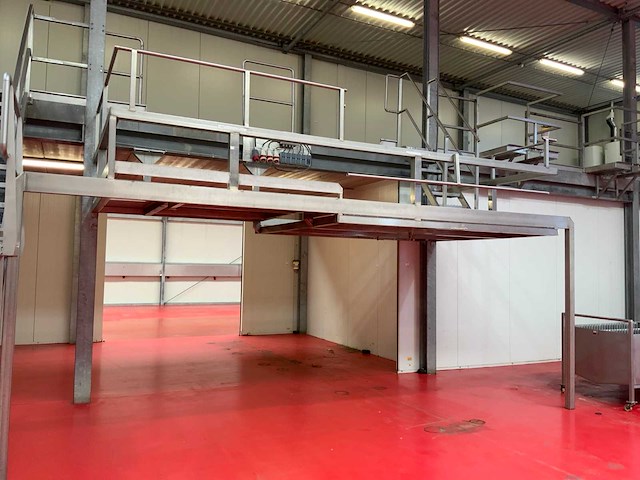 2025 grt projects rvs entresolvloer met afvul opening - afbeelding 5 van  11