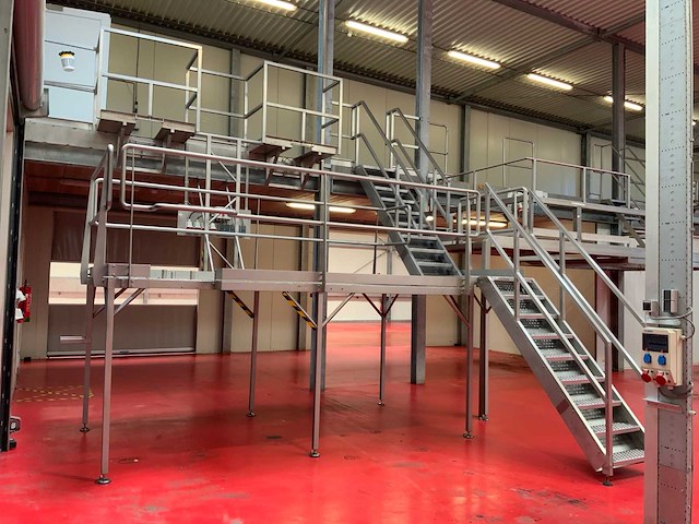 2025 grt projects rvs entresolvloer met afvul openingen - afbeelding 6 van  13