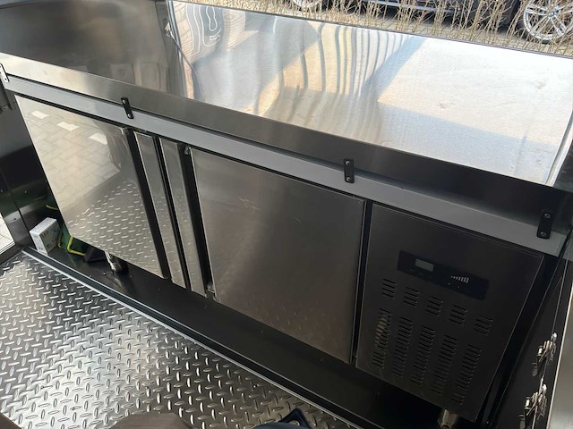 2025 gt airstream gold foodtruck - afbeelding 2 van  33